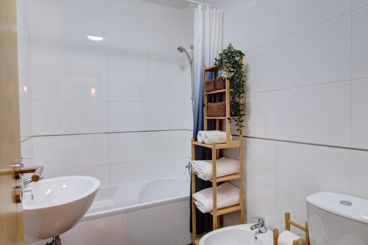 Spacious Terrace, Swimming Pool, Private Parking Olhão Exterior foto
